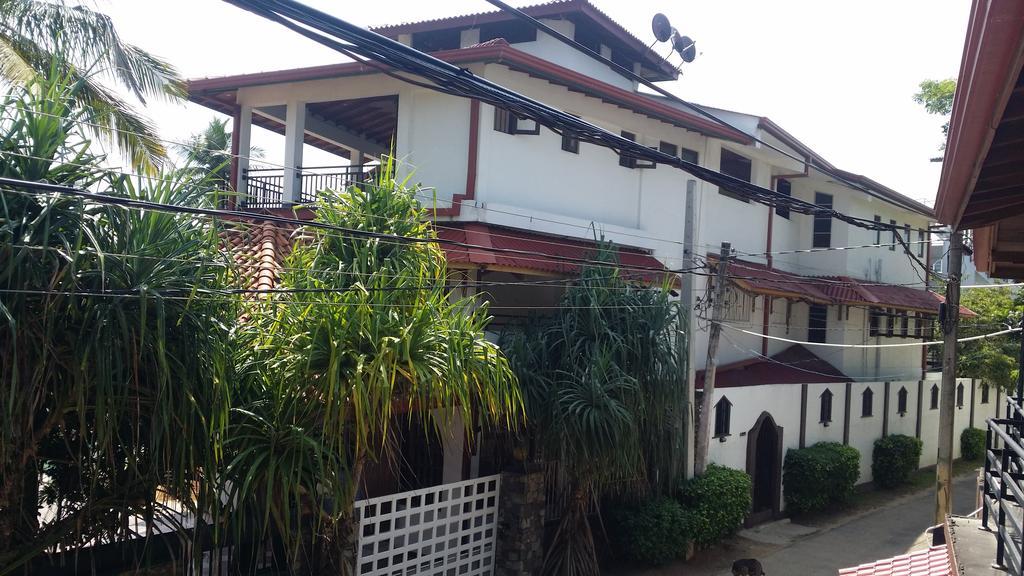 Gayana Guest House Kanattegoda Extérieur photo