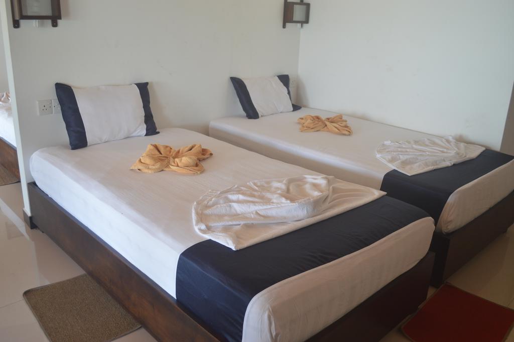 Gayana Guest House Kanattegoda Extérieur photo